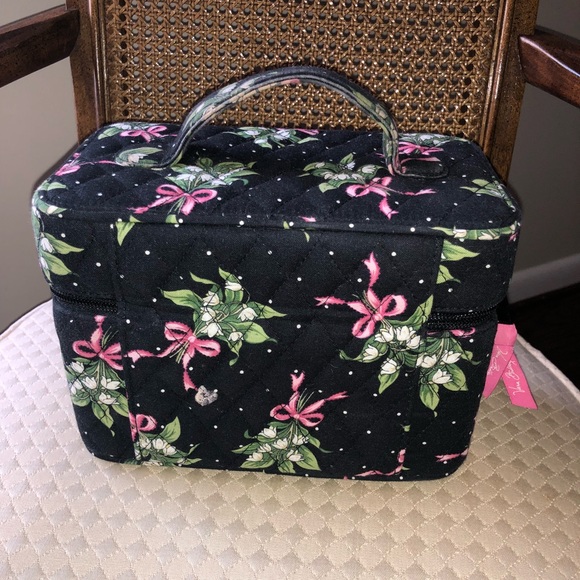 vera bradley train case